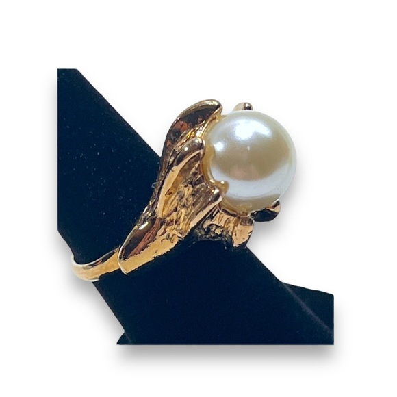 VINTAGE 1950s JUDY LEE Faux Pearl Gold tone Cocktail Ring - Picture 16 of 16